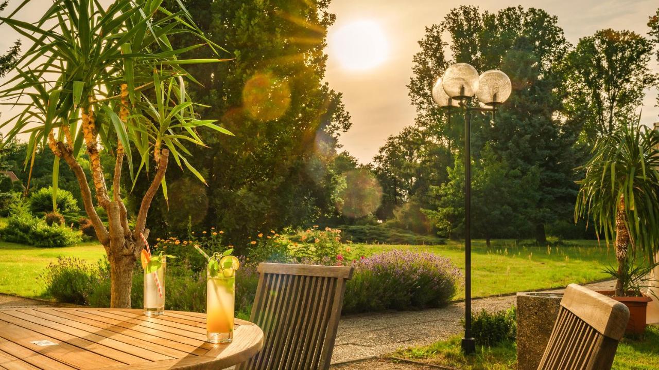Seepark Hotel Am Wandlitzsee 外观 照片