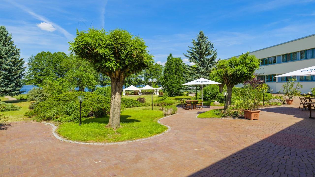 Seepark Hotel Am Wandlitzsee 外观 照片